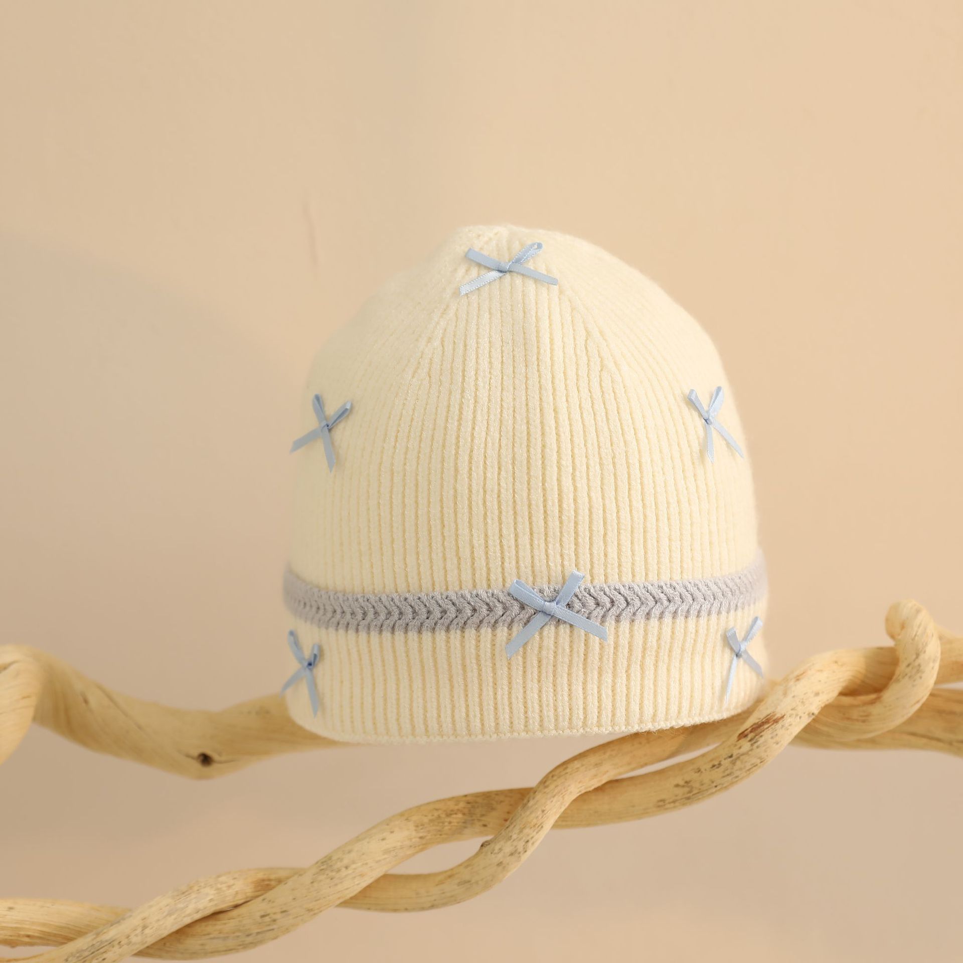 ¡Eso es dulce! Sombreros de alambre de punto de arco para niñas otoño y invierno innings dulces y gruesos nuevos sombreros fríos cálidos