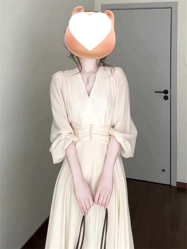 法式V领别致长袖连衣裙女秋2025新款高级感超好看收腰显瘦ins长裙|undefined