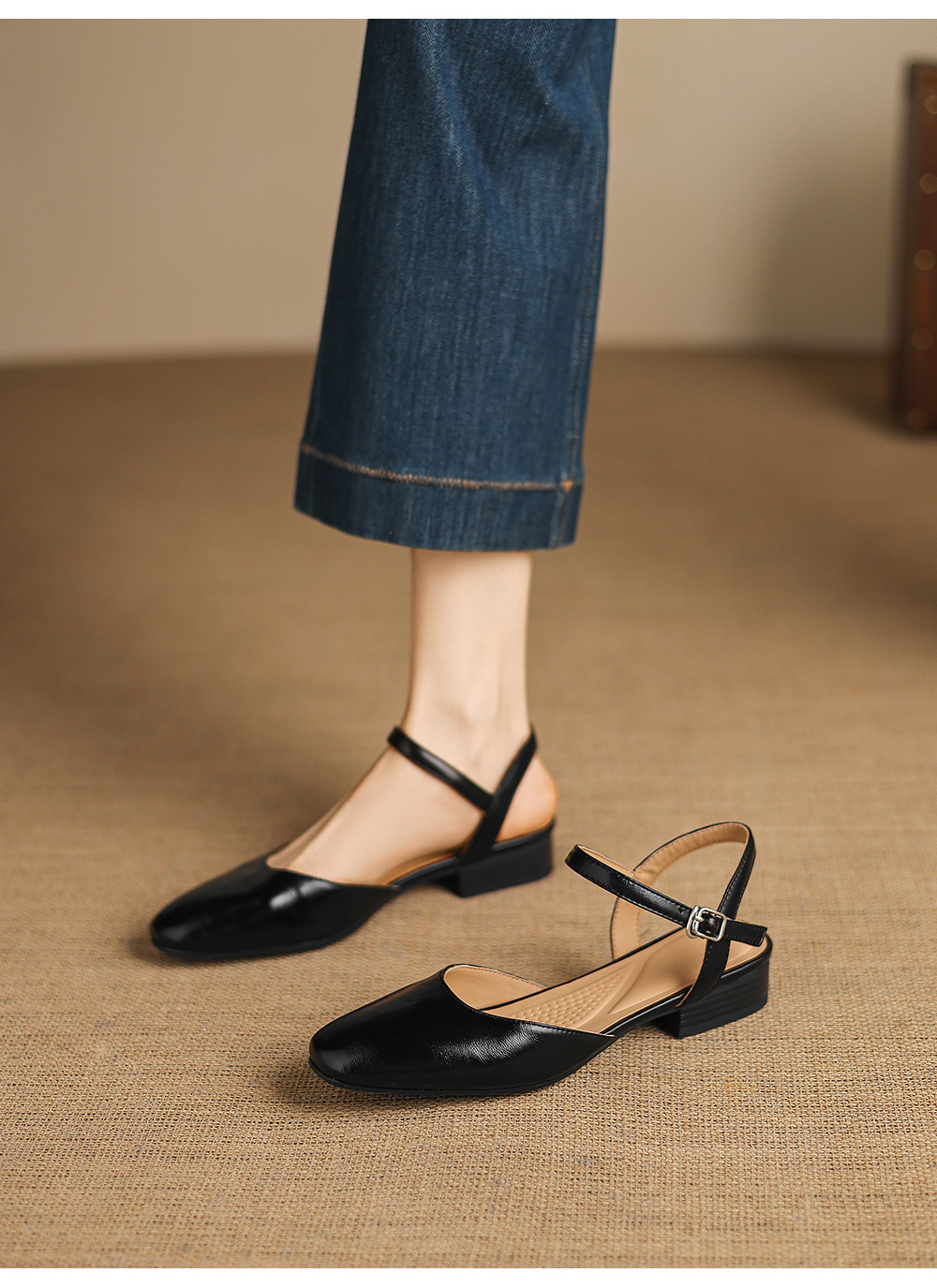 Sandal nữ quai chữ V bít mũi đế bệt phong cách đơn giản — đen chi tiết 9
