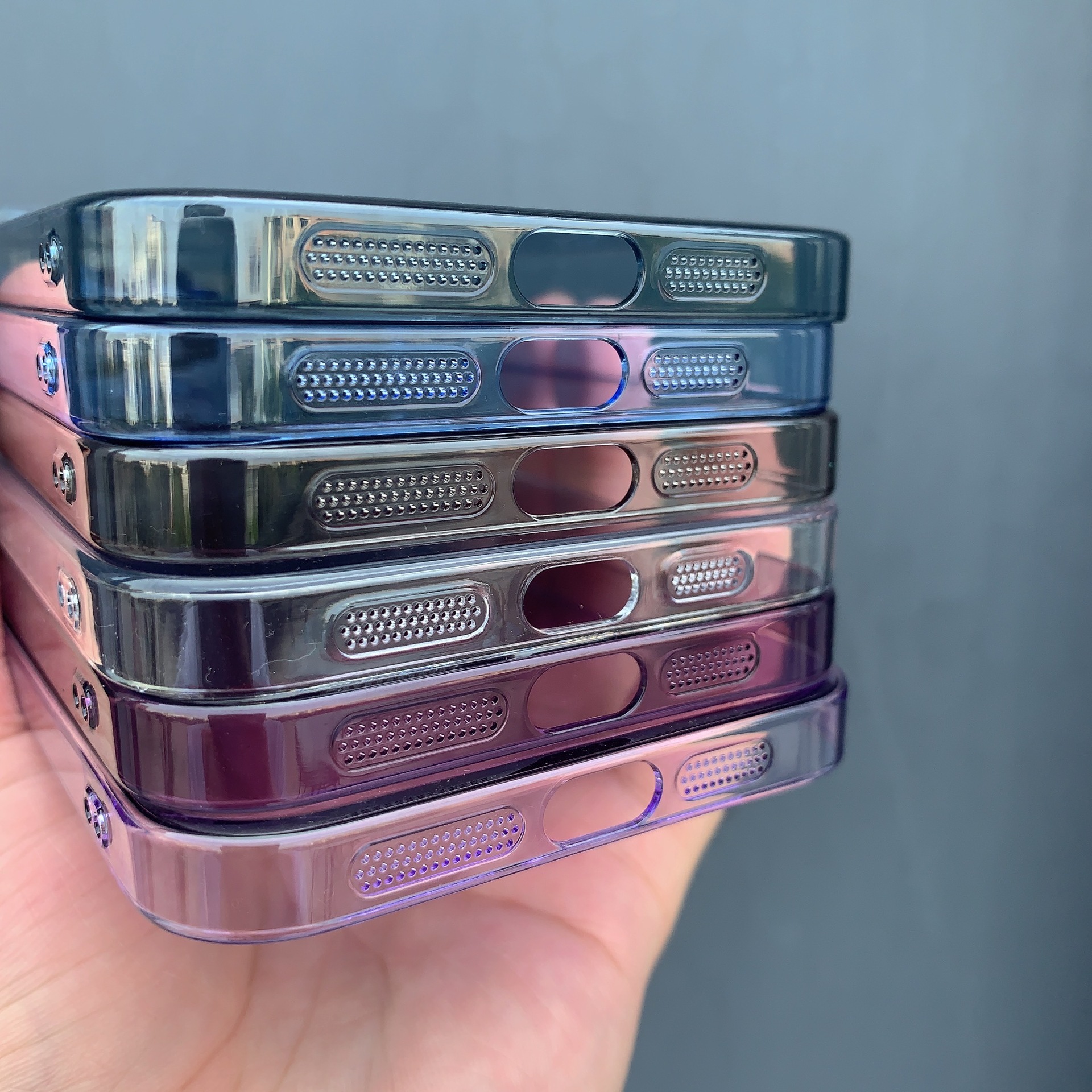 La cáscara no amarilla del teléfono móvil conveniente para iphone13/Apple 15pro avanzó el color transparente cuatro filas de la PC del sentido con la película de la lente