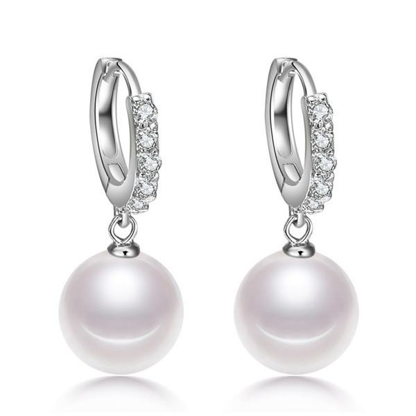 Earrings from pearl
