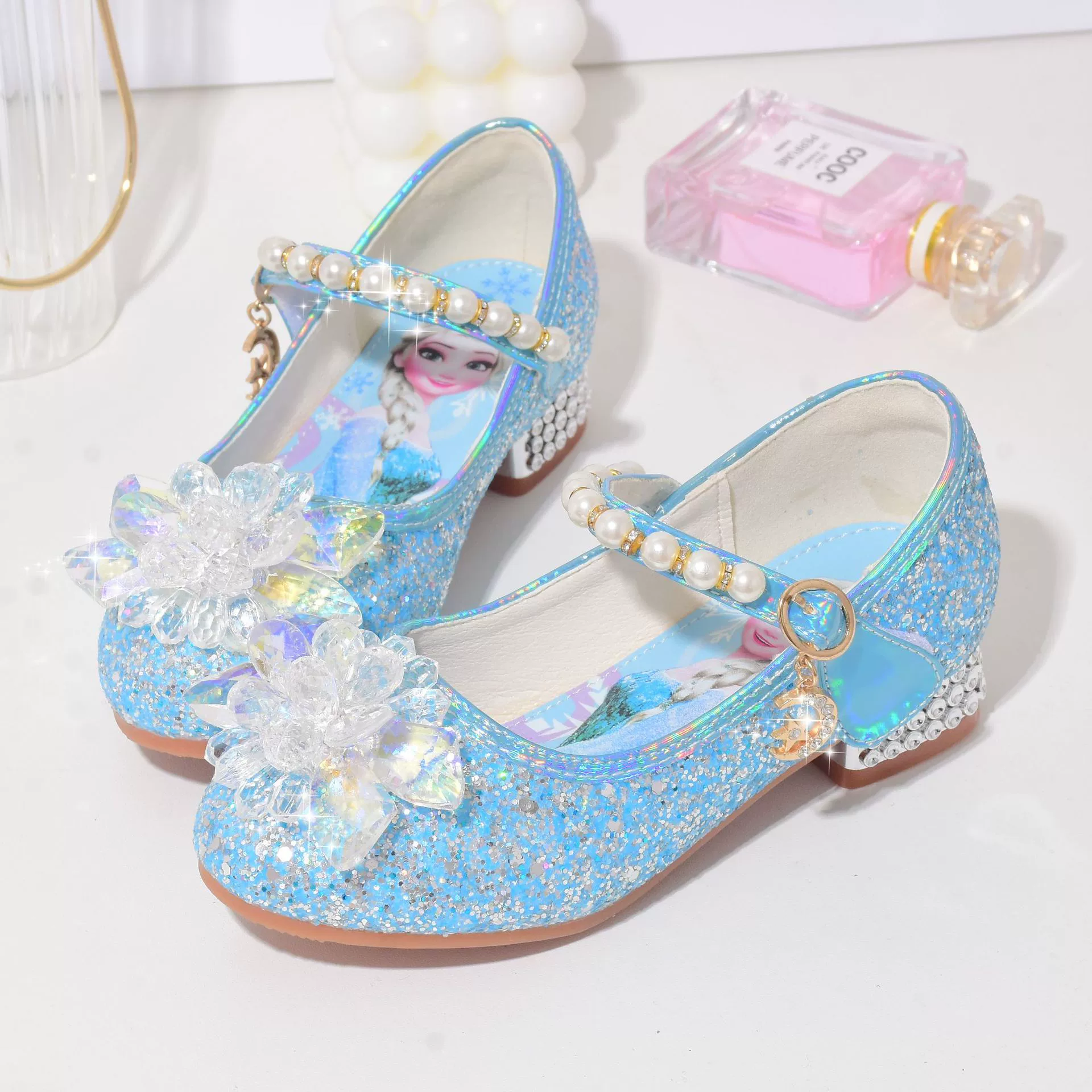 Обувь Aisha Princess Одиночные туфли 2023 весна и осень новые кожаные туфли для девочек Детские модные туфли на высоком каблуке с кристаллами для больших детей