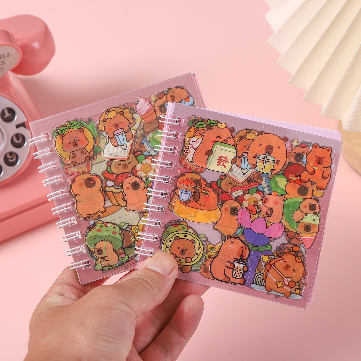 Pegatinas creativas 2 en 1 libro de bobina para niños pequeños regalos Capibara mini portátil de color libro de bolsillo