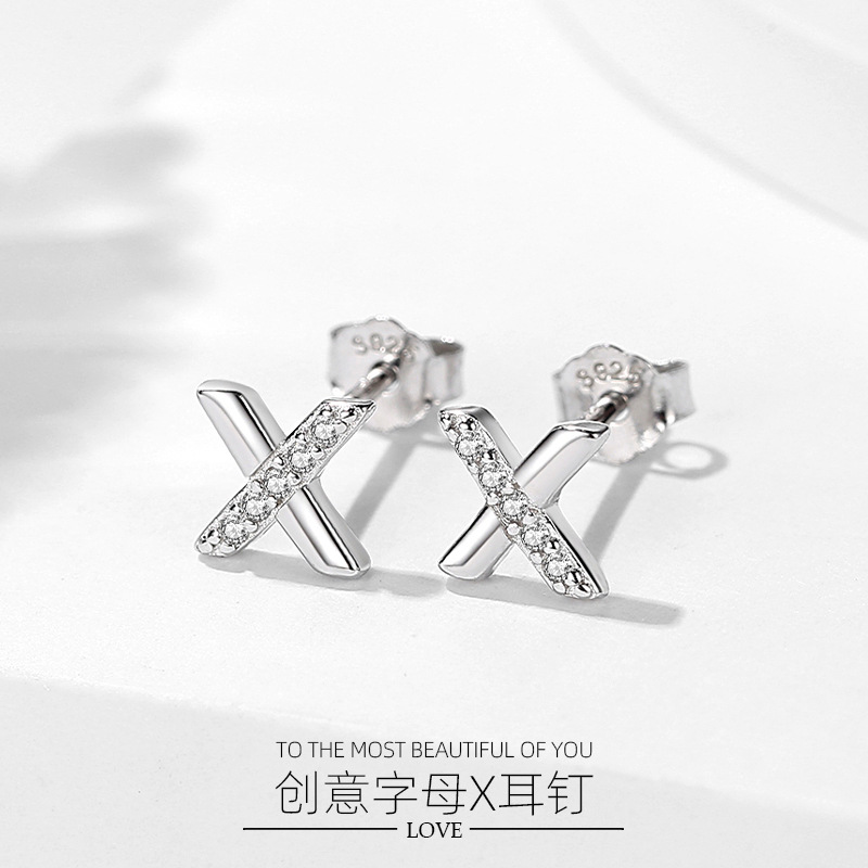 S925 plata esterlina Corea del Sur simple Cruz marco pendientes para las mujeres nuevo estilo francés de moda en forma de X frío estilo ins pendientes