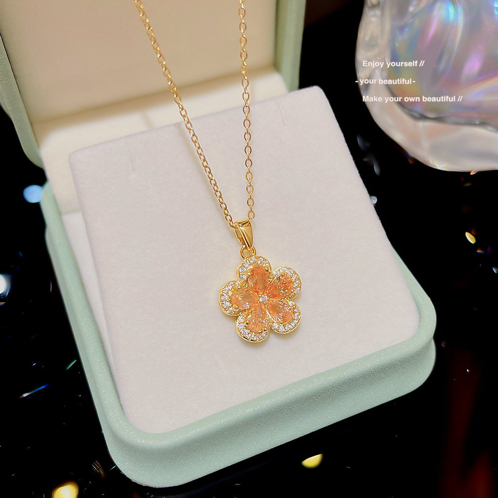 Nuevo collar de acero de titanio joyería nicho femenino diseño neto rojo colgante versátil de alto grado no se desvanece Luz de lujo cadena de la clavícula