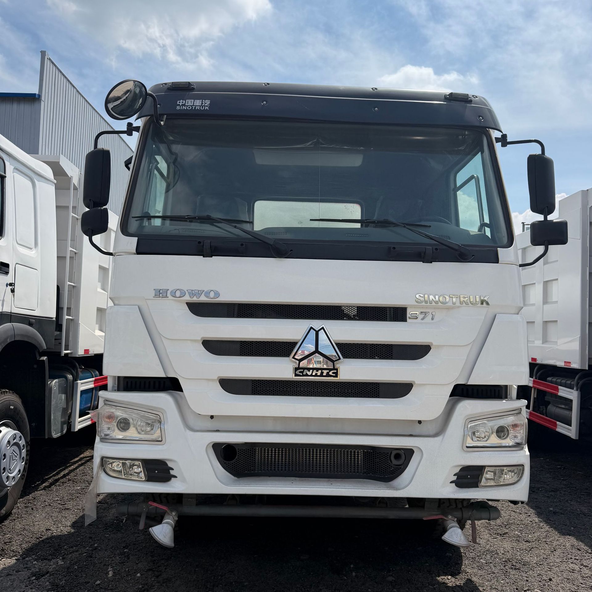 Cross-border Sinotruk HOWO 20-cubic-meter sprinkler truck, water transport truck, 371-horsepower spray truck, dust-reduction and cleaning truck HOWO