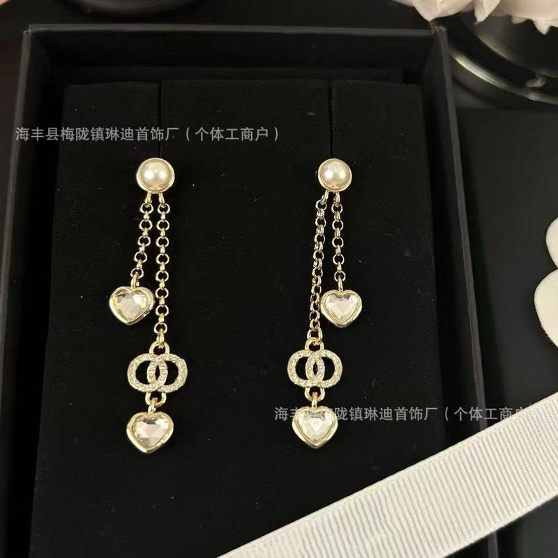 新款香家法式花朵名媛宫廷光面镶钻字母珍珠耳钉耳环耳饰品潮|undefined