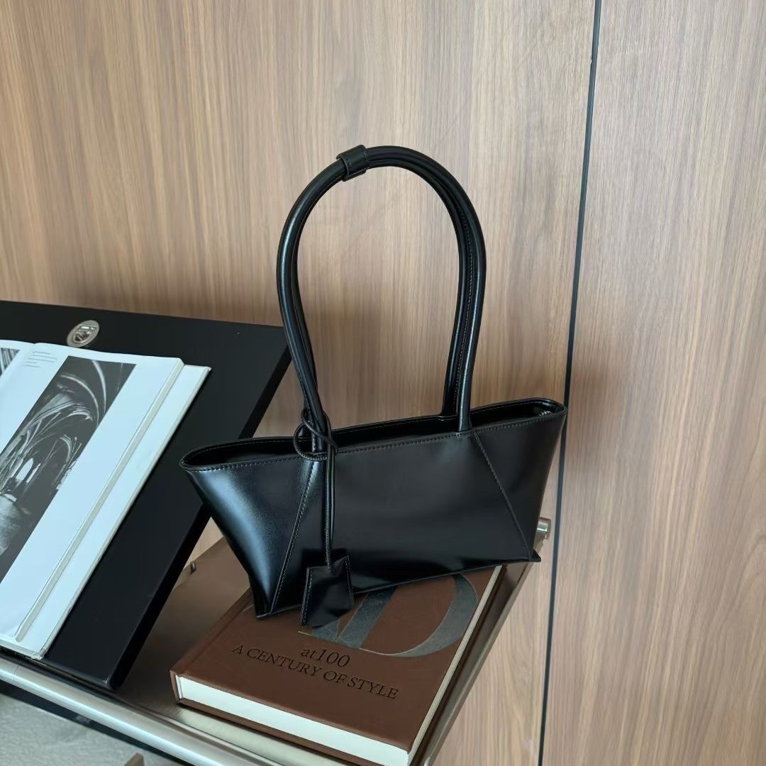 2025 Autumn/Winter New Genuine Leather Baguette Bag Elegant Wedding Clutch Simple Commuter Luxury Underarm Shoulder Bag - Thumbnail 2