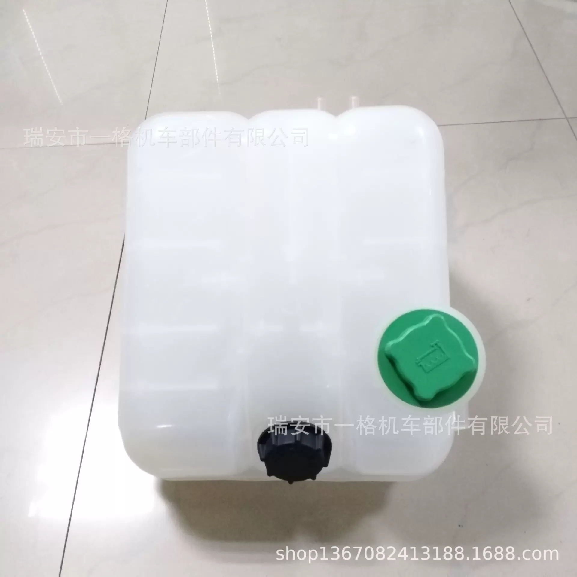 专业厂家直销批发适用于沃尔沃膨胀水壶1676576