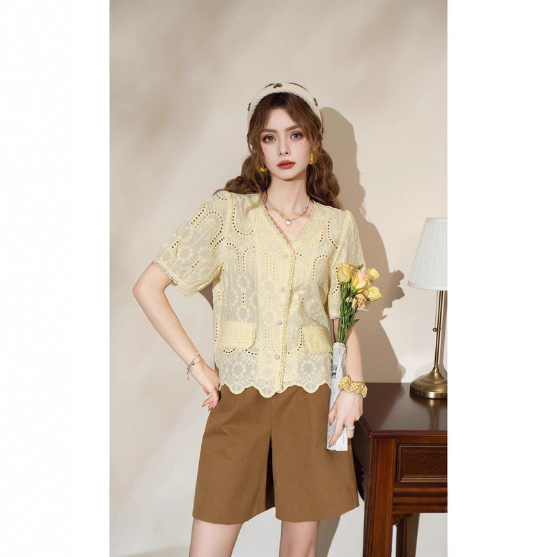 High-End European Women's Hollow Shirt 2025 Summer New High-End Embroidered Fashion Design Versatile Top High-End European Women's Hollow Shirt 2025 Summer New High-End Embroidered Fashion Design Versatile Top