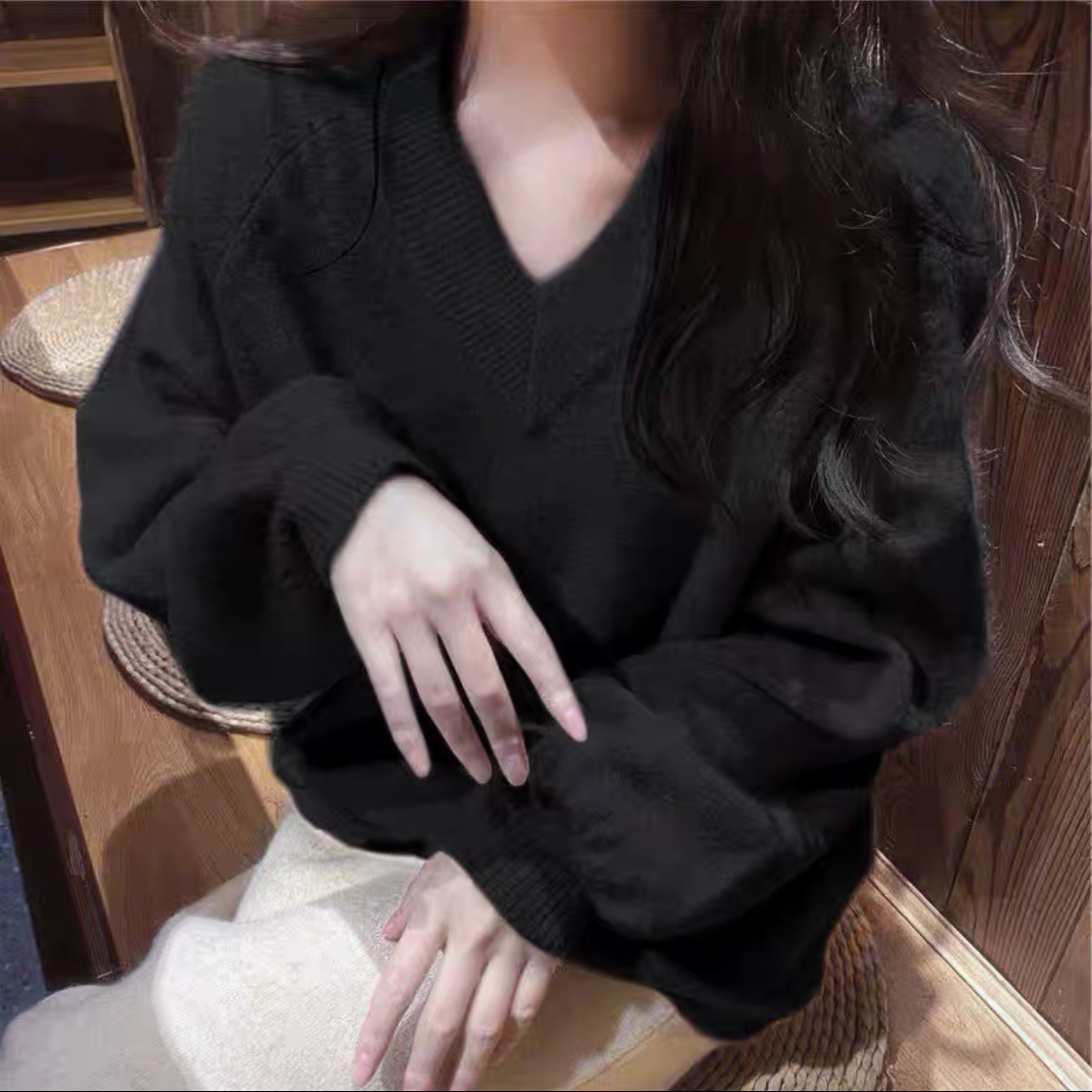 Otoño e Invierno nuevo estilo perezoso estilo dulce estilo japonés desgaste exterior V-cuello suave glutinoso suéter de las mujeres suelta linterna manga de punto superior