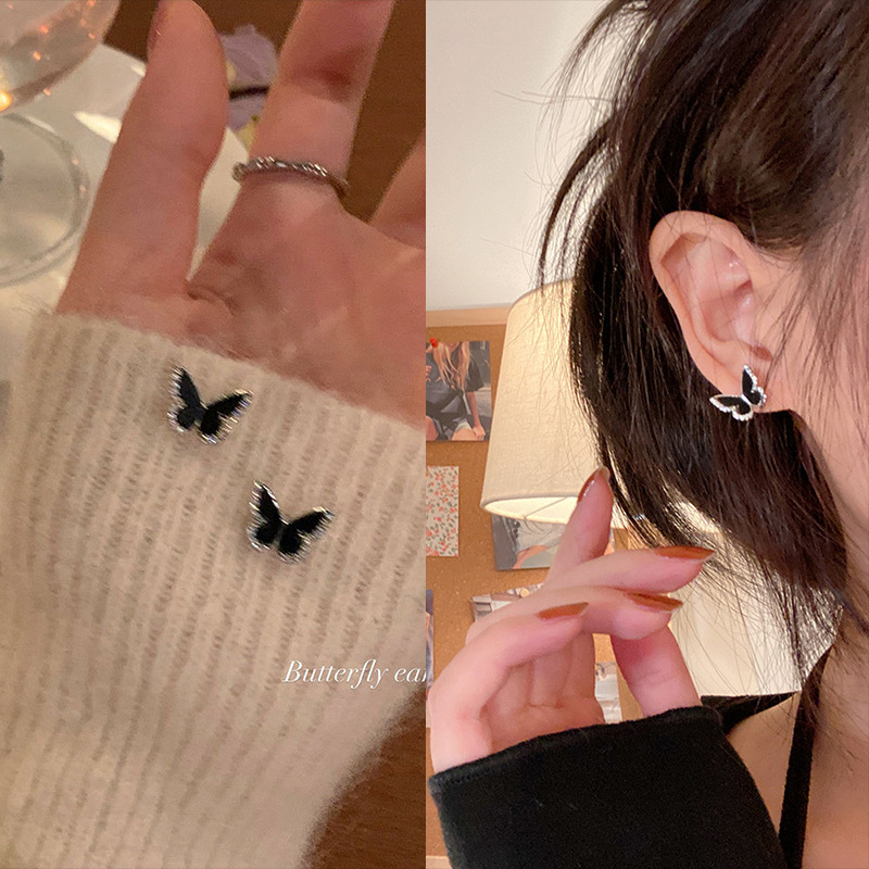 秋冬黑色蝴蝶耳釘女2022年新款潮小眾設計感輕奢高級耳飾耳環