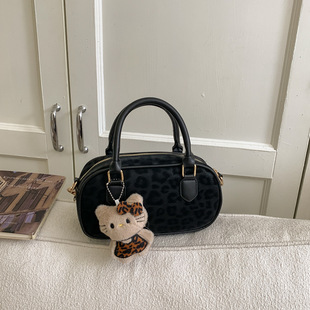 �͹��������^��2025�����¿�Ů�����ֵ�μ�б�����ʿ�D���y��