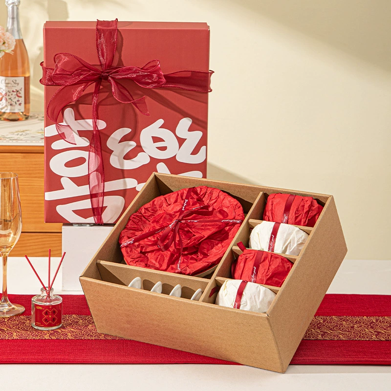 Ceramic Tableware Festive Gift Set, Dinnerware for 4–6, Bowls Plates Spoons & Gift Bag
