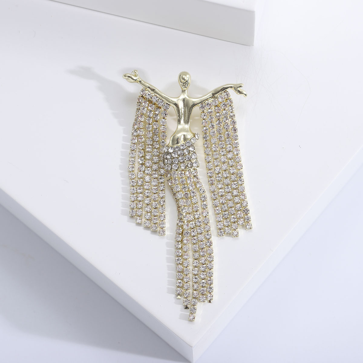 Brooches Classification Elegant Lady Streetwear Pin Human Geometric Tassel Alloy Rhinestones Women's Brooches