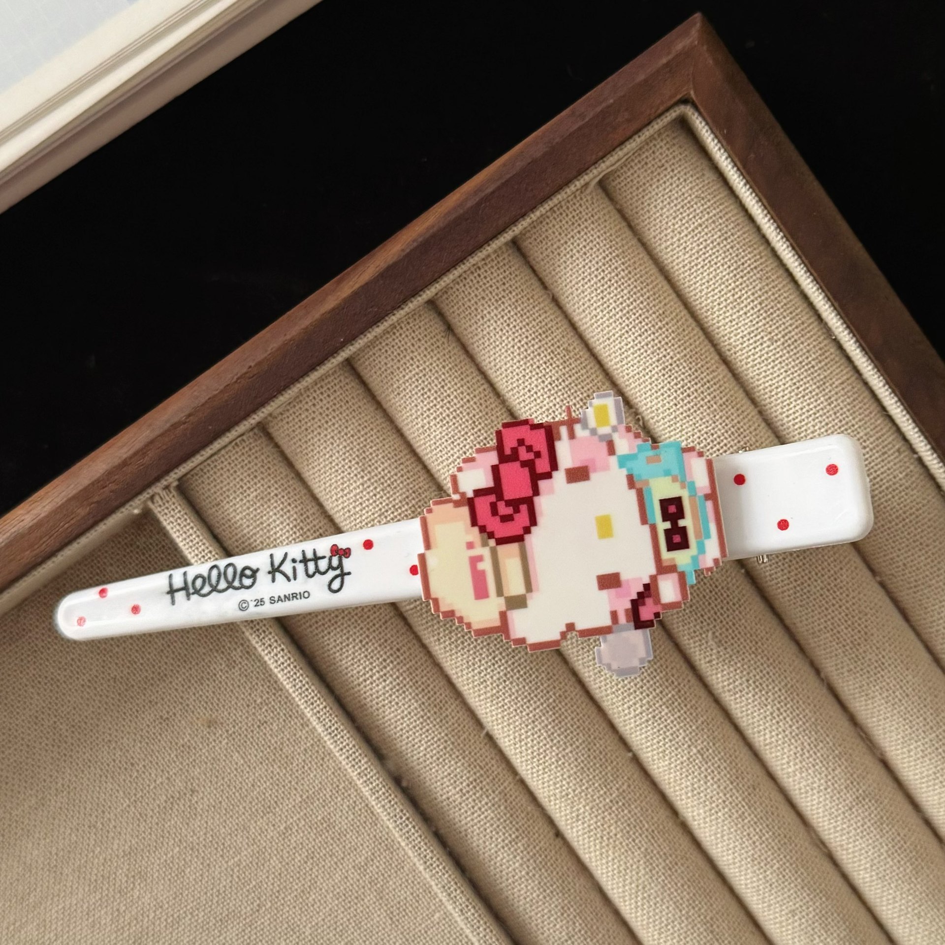 Red cat hairpin