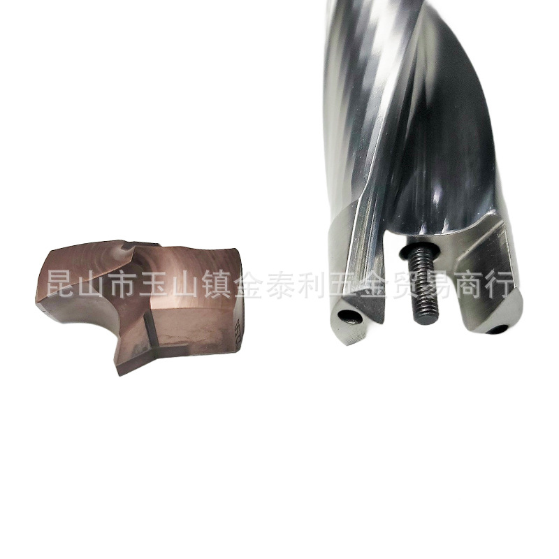 ���ס�ѿ���ͬ��߾�����׼ӹ�12�����ʹ���ͷ�黨�������22 /