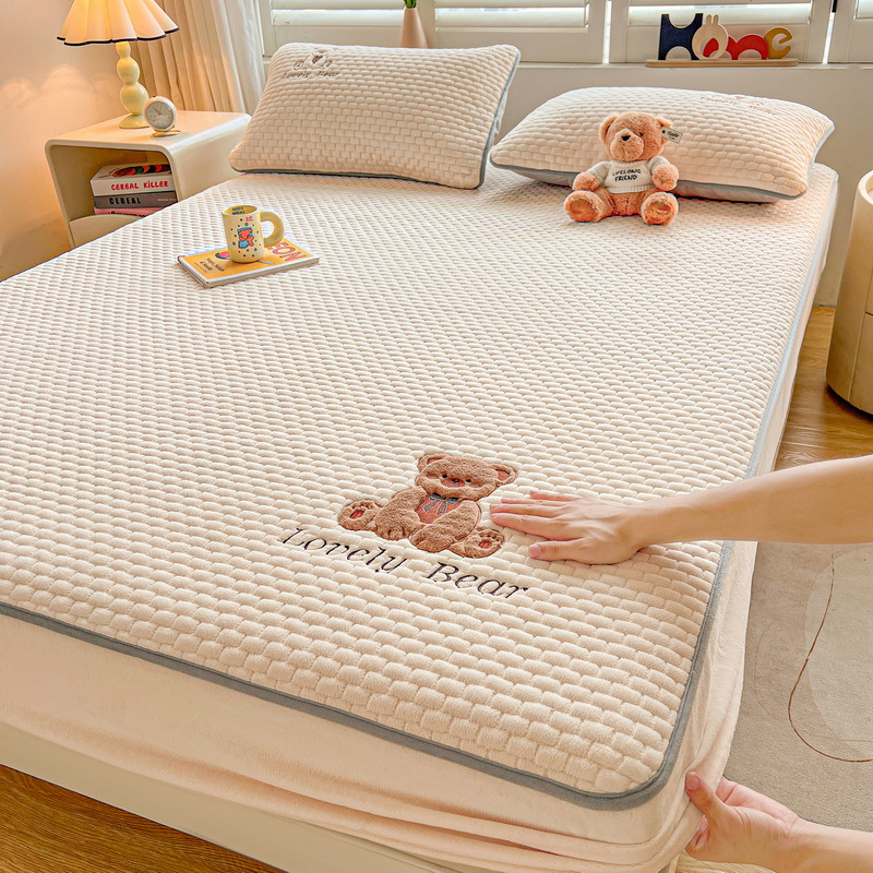 Class a Pure Color Embroidered Milk Velvet Bed Sheet Three-Piece Quilted Simmons Mattress Protector Fleece-Lined Bed Cover Set