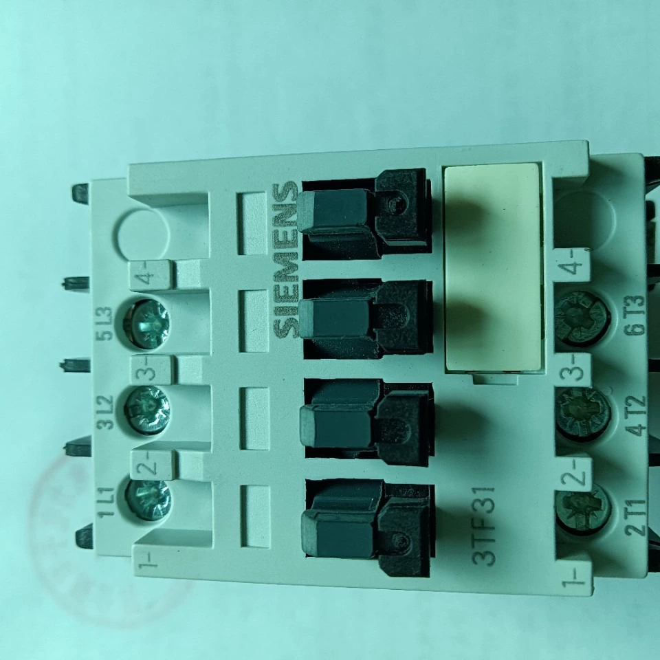 Совершенно новый оригинальный контактор 3TF3100-0XF0