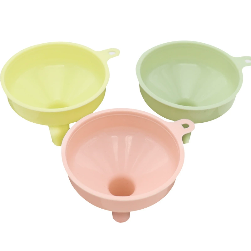Transparent plastic small flask funnel