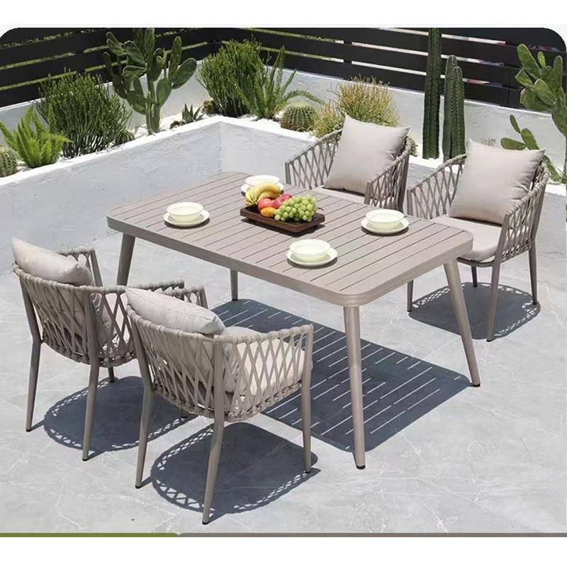 Sillas de caña al aire libre patio de alta gama al aire libre sillas de patio jardín tabla de madera de plástico simple mesa de caña ocio sillas