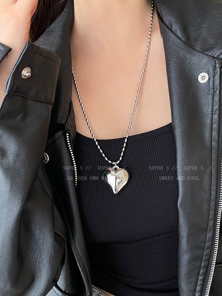 Heart Shape Pattern Glass Titanium Steel Copper Beaded Heart Shape Necklace