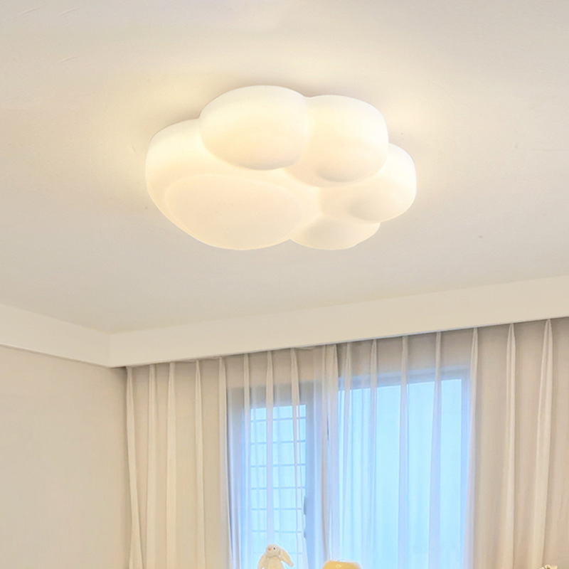 Habitación de niños lámpara de techo de dormitorio de espectro completo protector de ojos condujo niño niñas nubes lámpara de habitación de viento crema lámpara de dormitorio principal
