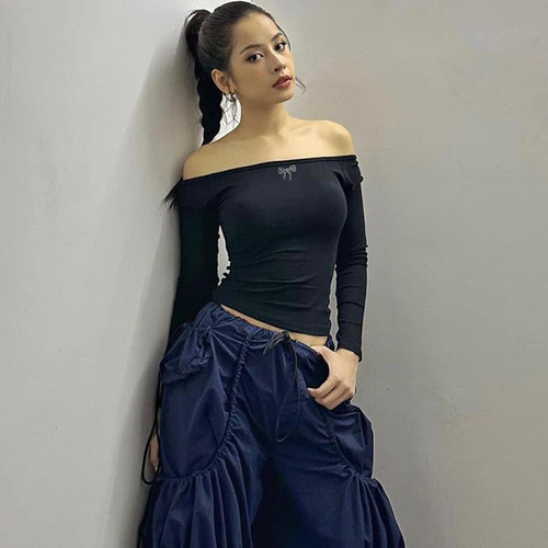 Euro-American Instagram-style women's early autumn sexy off-shoulder edgy yet alluring slim-fit backless top