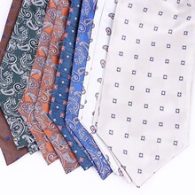 ������ʿ����ֻ�   �³�Ӣ�׸�����װ������ڽ�һ������
