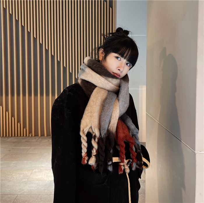 Korean Ins2023 new winter geometric color gradient mohair fringe scarf for women's shawl with two necklaces_voghion.com