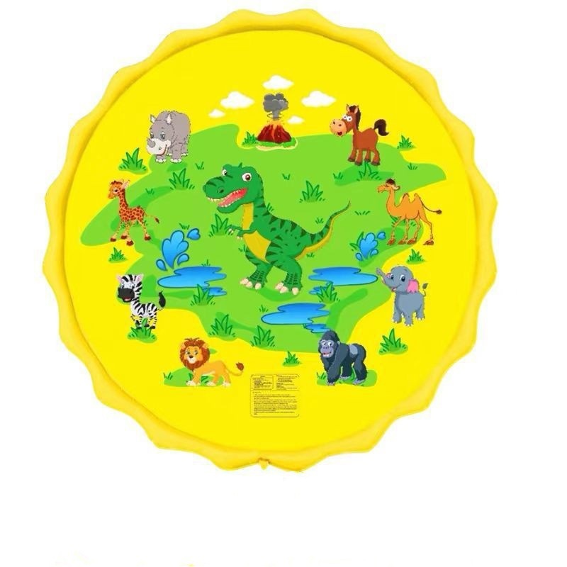 Niños al aire libre de agua de césped de agua