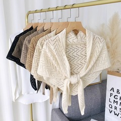 日韓の新型のストライプの透かし彫りのストールの日焼け止めの保温の純色の三角の巾の百合の装飾のマントはフォークの大きいマフラーを開けます。