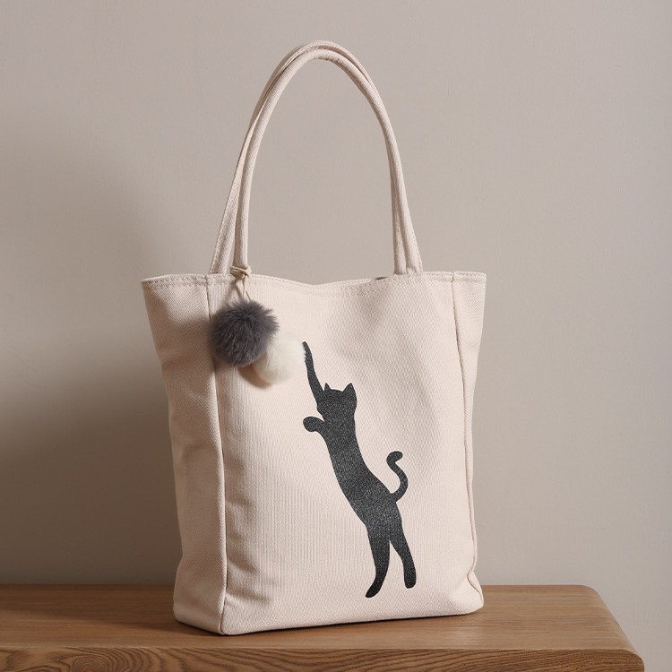 工厂专业生产手提挎包简易创意布艺挎包动物图案毛球帆布单肩包