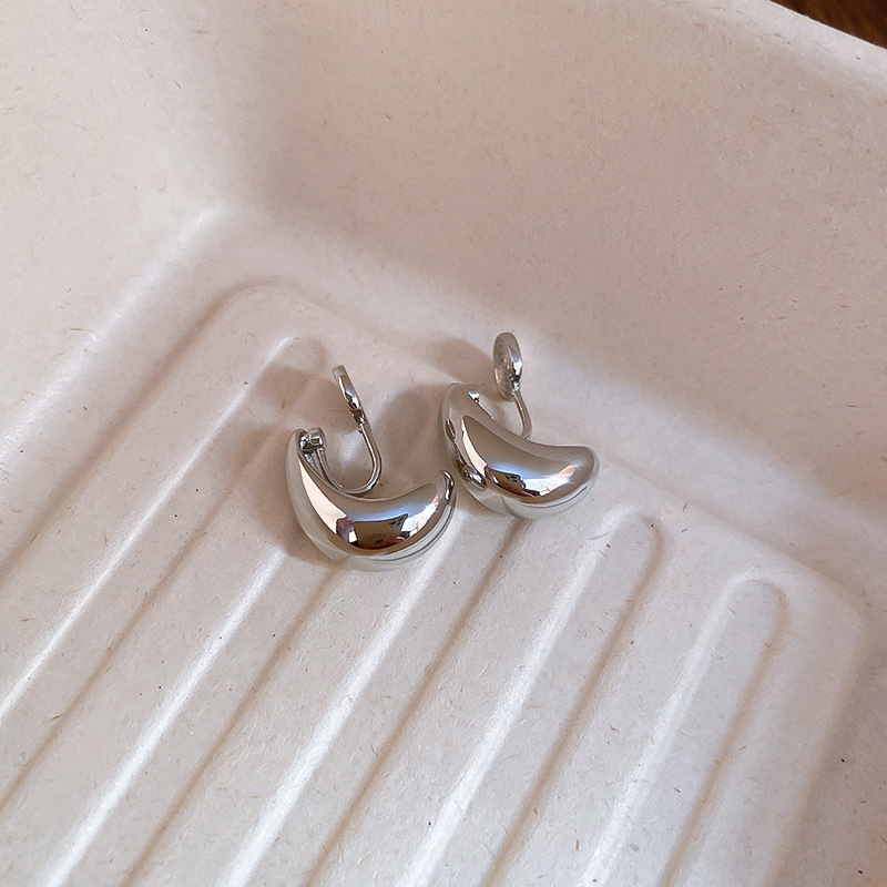 Gotas de agua de metal transfronterizas, pinzas para la oreja de guisantes, pendientes simples sin agujeros, pendientes de temperamento de moda, lujo ligero, sentido de alta gama