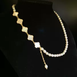 项链;戒指;耳钉