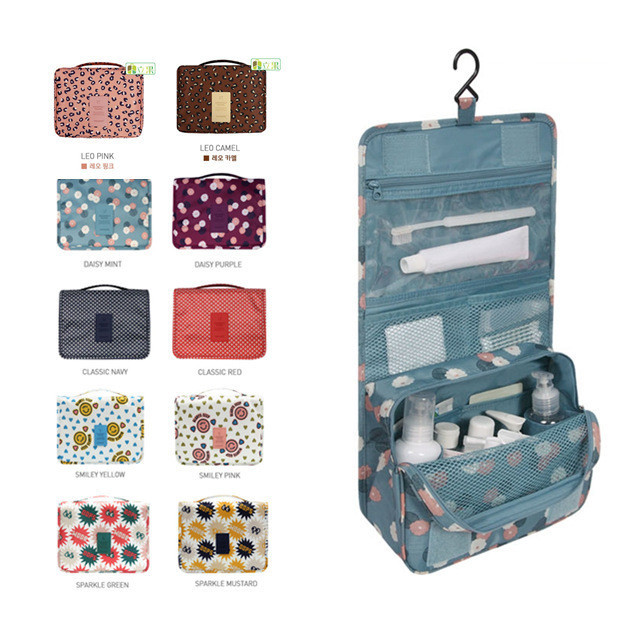 Capacious universal cosmetic bag for traveling