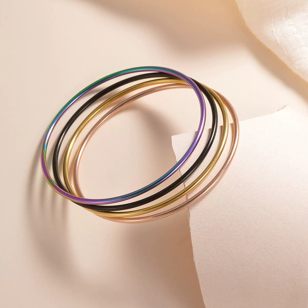 亚马逊新款欧美简约饰品女士2mm线型闭口钛钢细手镯圈口60mm手环