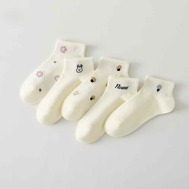 D262 Women's Socks [Mushroom Rabbit]