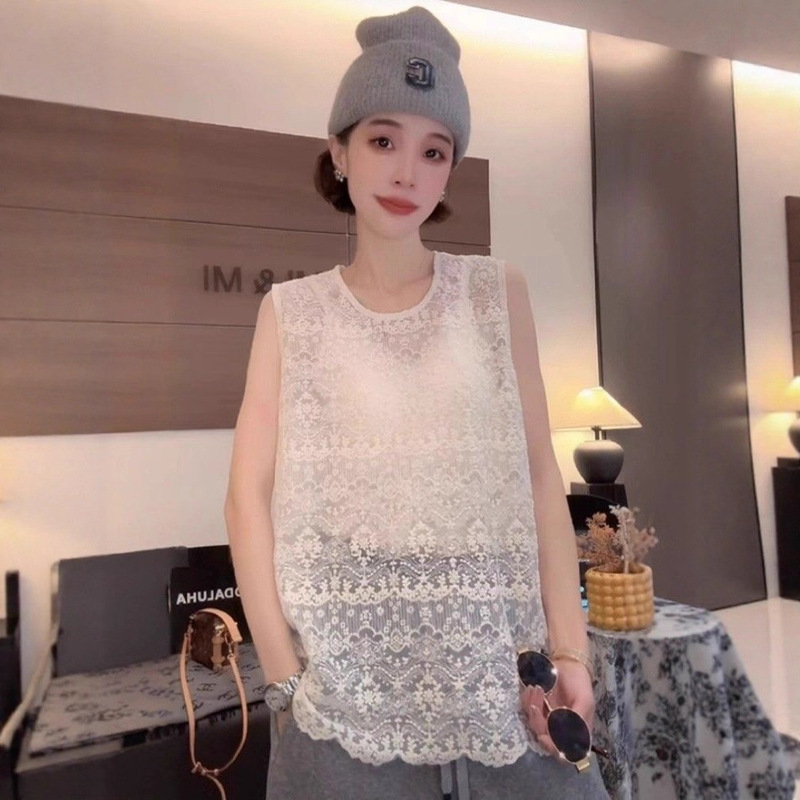 2025 Autumn and Winter Korean Style Fashionable Versatile Retro Crochet Cut Out Sleeveless Lace Vest Western Style Shirt Elegant Top