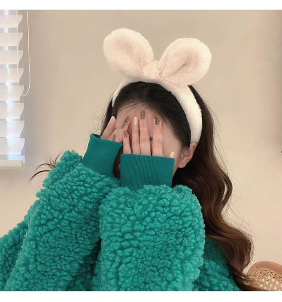 Beige rabbit ear