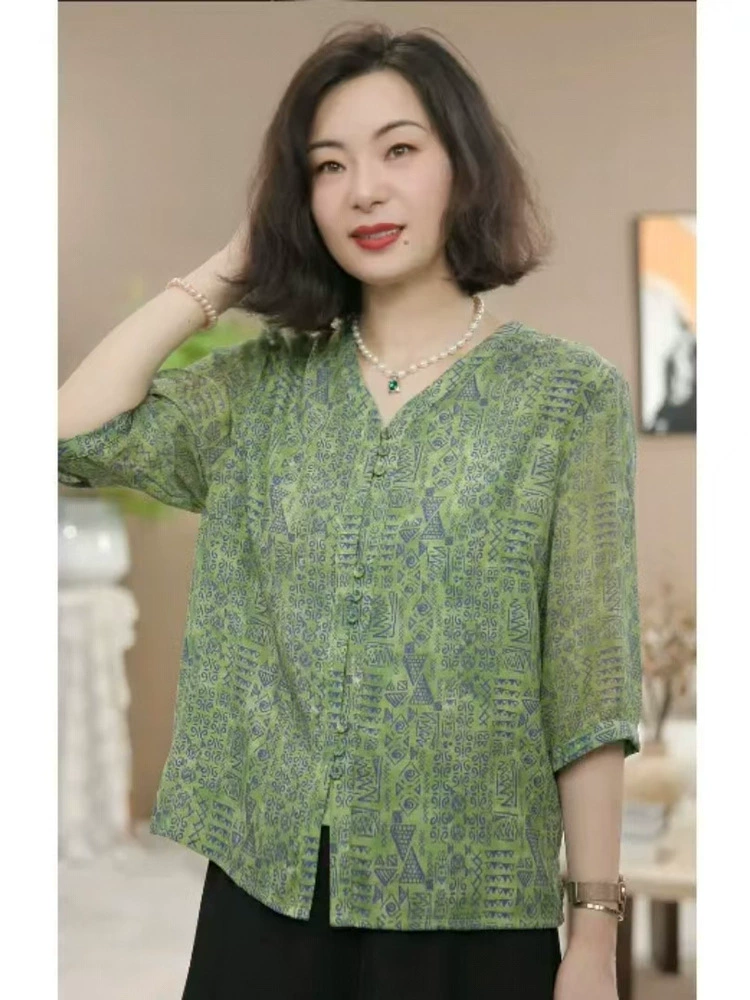 Женская рубашка в западном стиле с v-образным вырезом и рукавами три четверти, новинка лета 2025, свободная утягивающая одежда для мам, тонкая рубашка