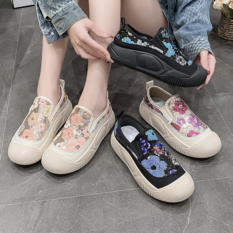 Women's Casual Floral Sequins Round Toe Casual Shoes display picture 2