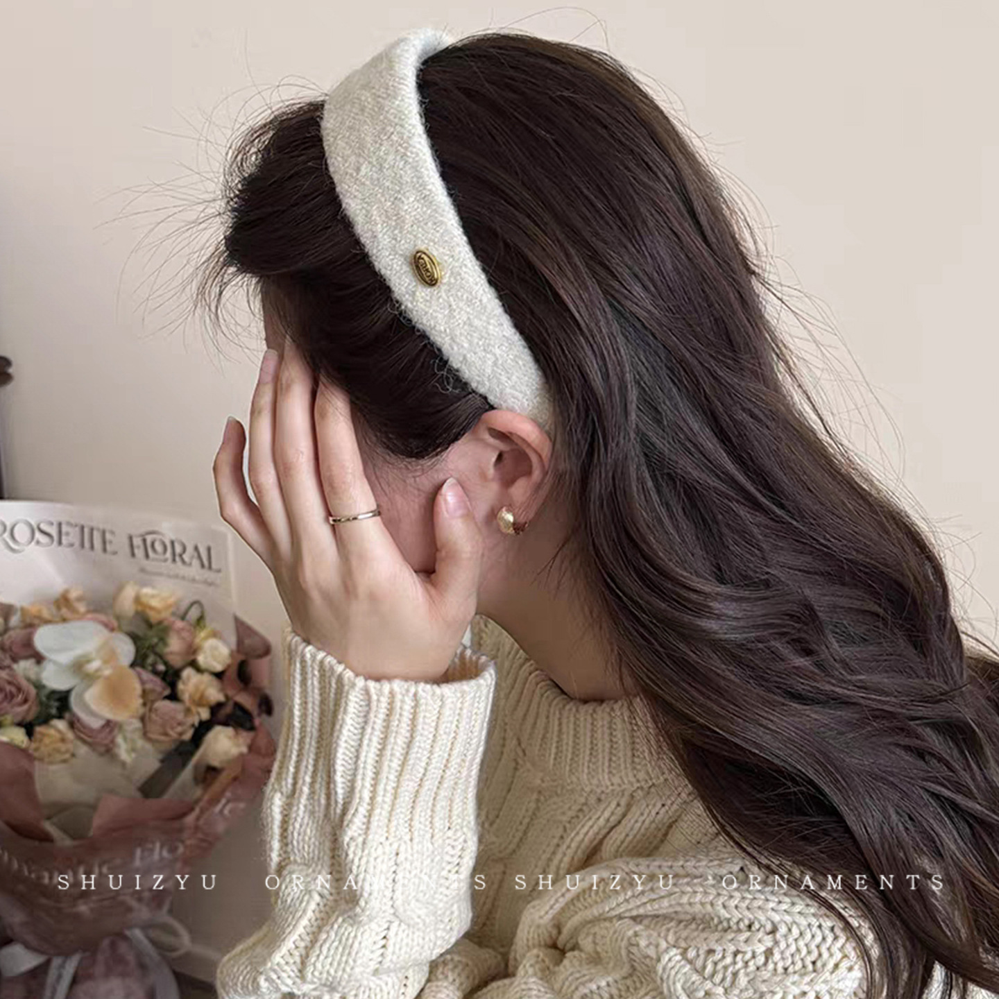 2025 nuevo otoño y invierno lana banda ancha de cabello de mujer banda de cabello de alta sensación retro puerto ventana banda de cabello fuera de la tarjeta de cabello adornamiento