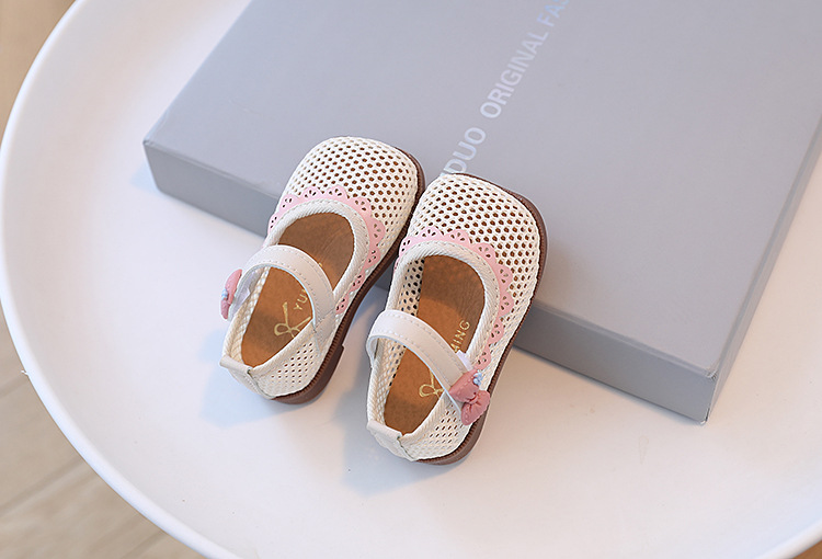 2022 neue Prinzessin Mode Kinder atmungsaktive Mesh-Schuhe Blume flacher Mund Mädchen Sandalen 1-3 Jahre alt_voghion.com