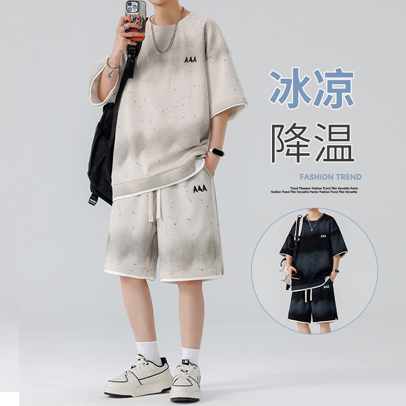 Summer men's trendy loose-fitting cool short-sleeved t-shirt and shorts casual sportswear outfit set