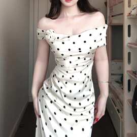 法式高级感波点连衣裙子女2026新款爆款夏季穿搭气质掐腰显瘦长裙