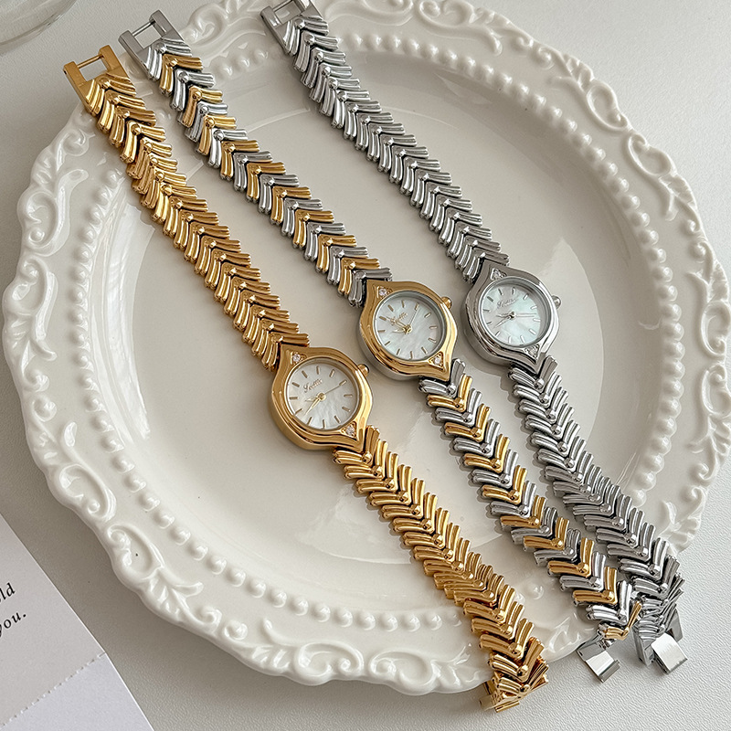 Reloj Scottie Fishbone Chain 9722 con esfera de nácar Poetry Gaudí Mermaid Princess para mujer_voghion.com