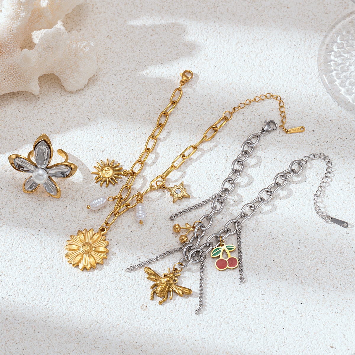 Collar de acero inoxidable de la UE y los Estados Unidos, nicho de lujo ligero oro y plata de dos colores flores de abeja, conjunto de joyas no se desvanecen mujeres