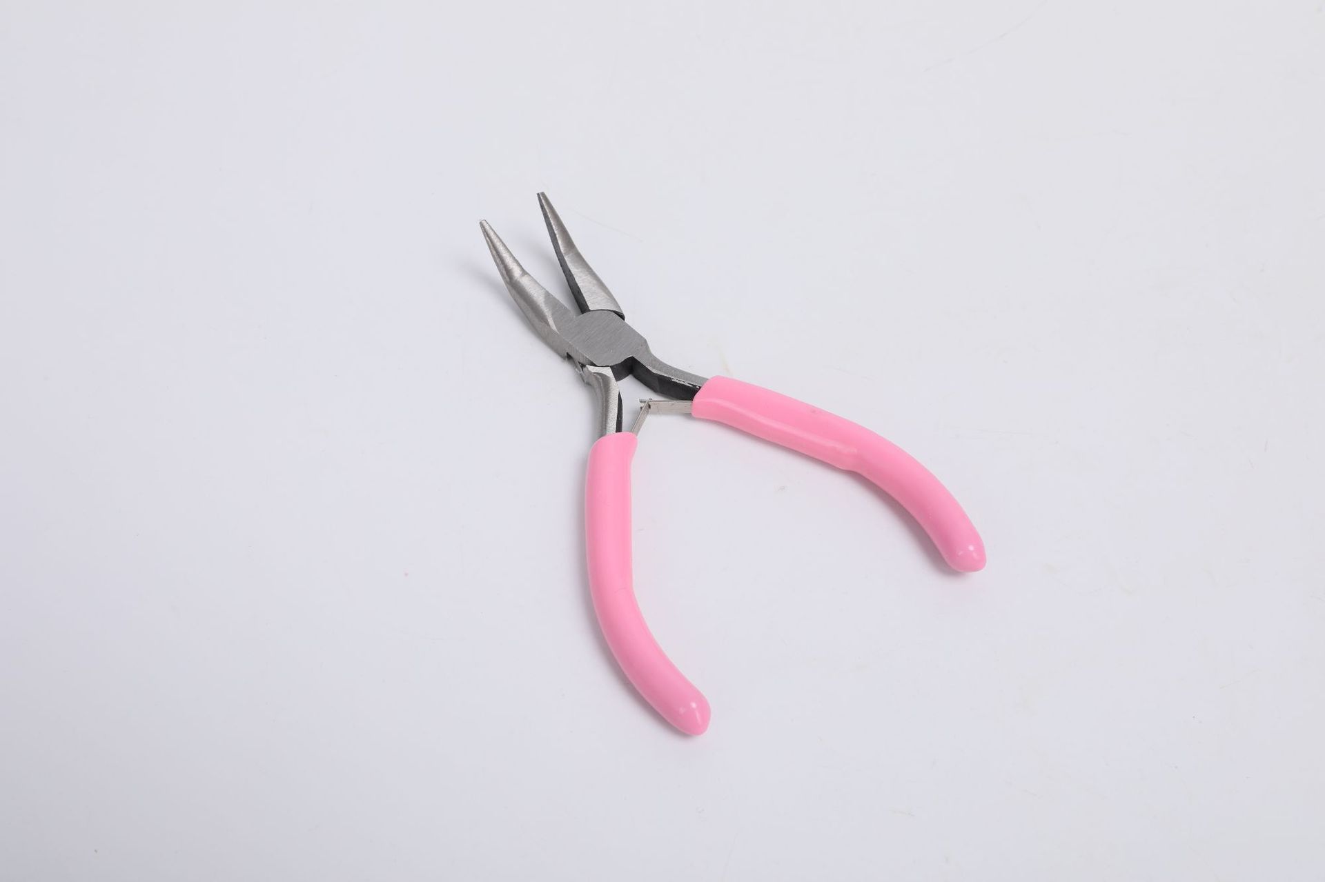 Alicates de nariz curvada