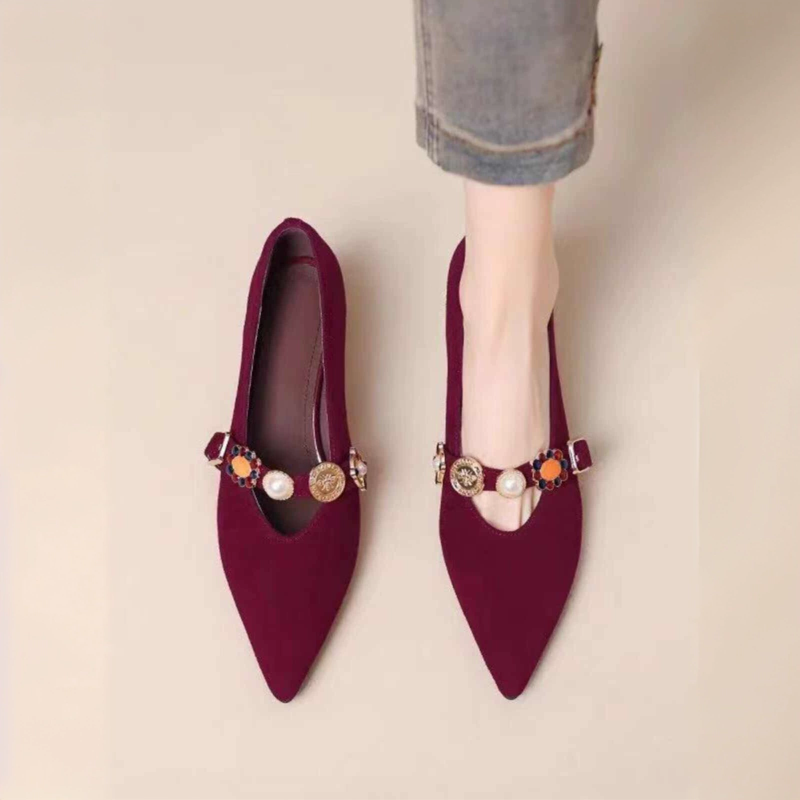 В наличии: Элегантные туфли из мягкой кожи с острым носком на тонком каблуке, не вызывающие раздражения, для женщин, весна-осень 2025, французский стиль, мягкая кожа, красные.